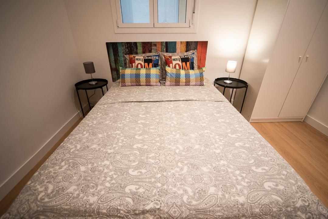 By Universitat Private Rooms Barcelona Eksteriør billede